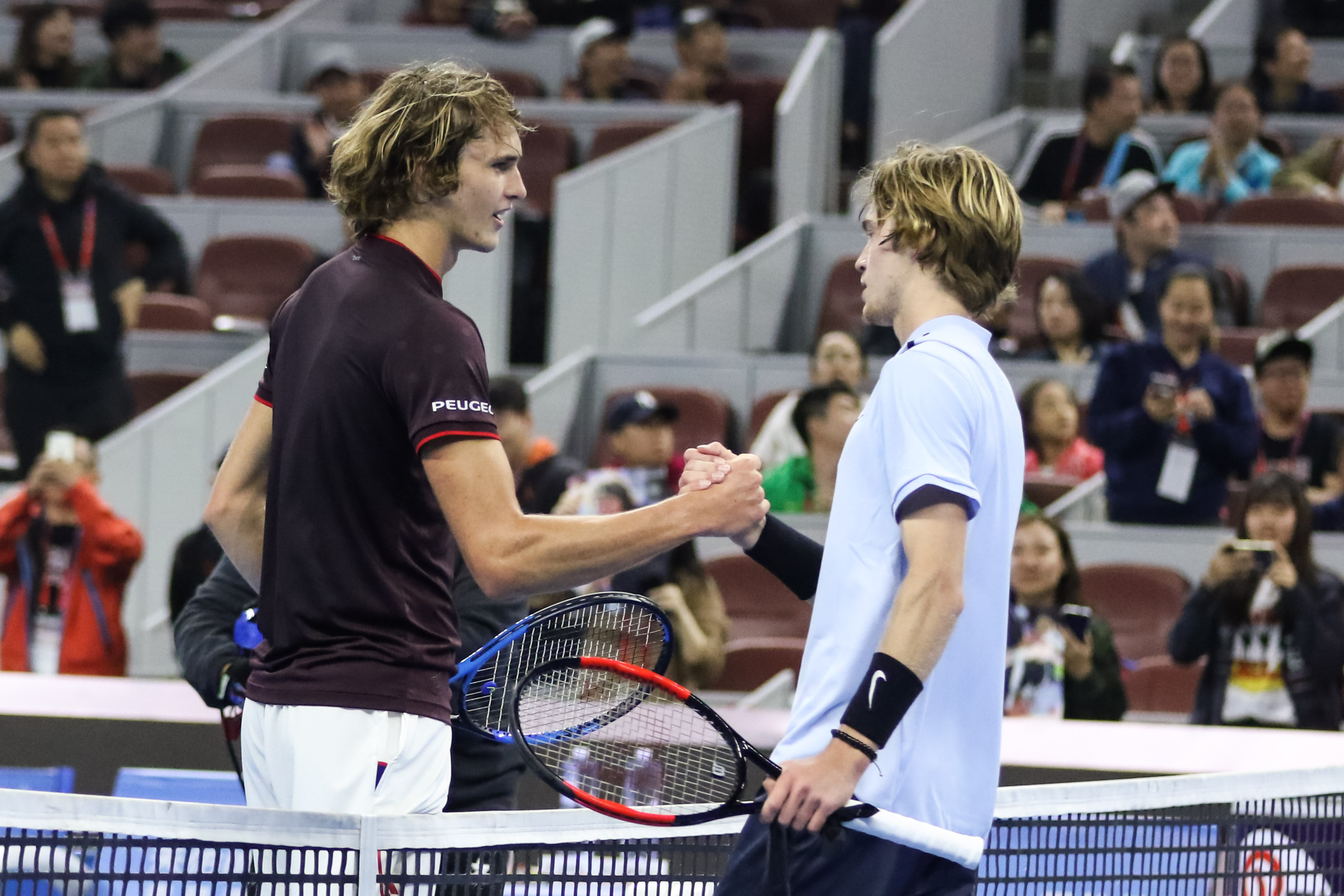 法国网球队轻取英国网球队,瓦林卡制霸全场的简单介绍 法国网球队轻取英国网球队,瓦林卡制霸全场的简单介绍