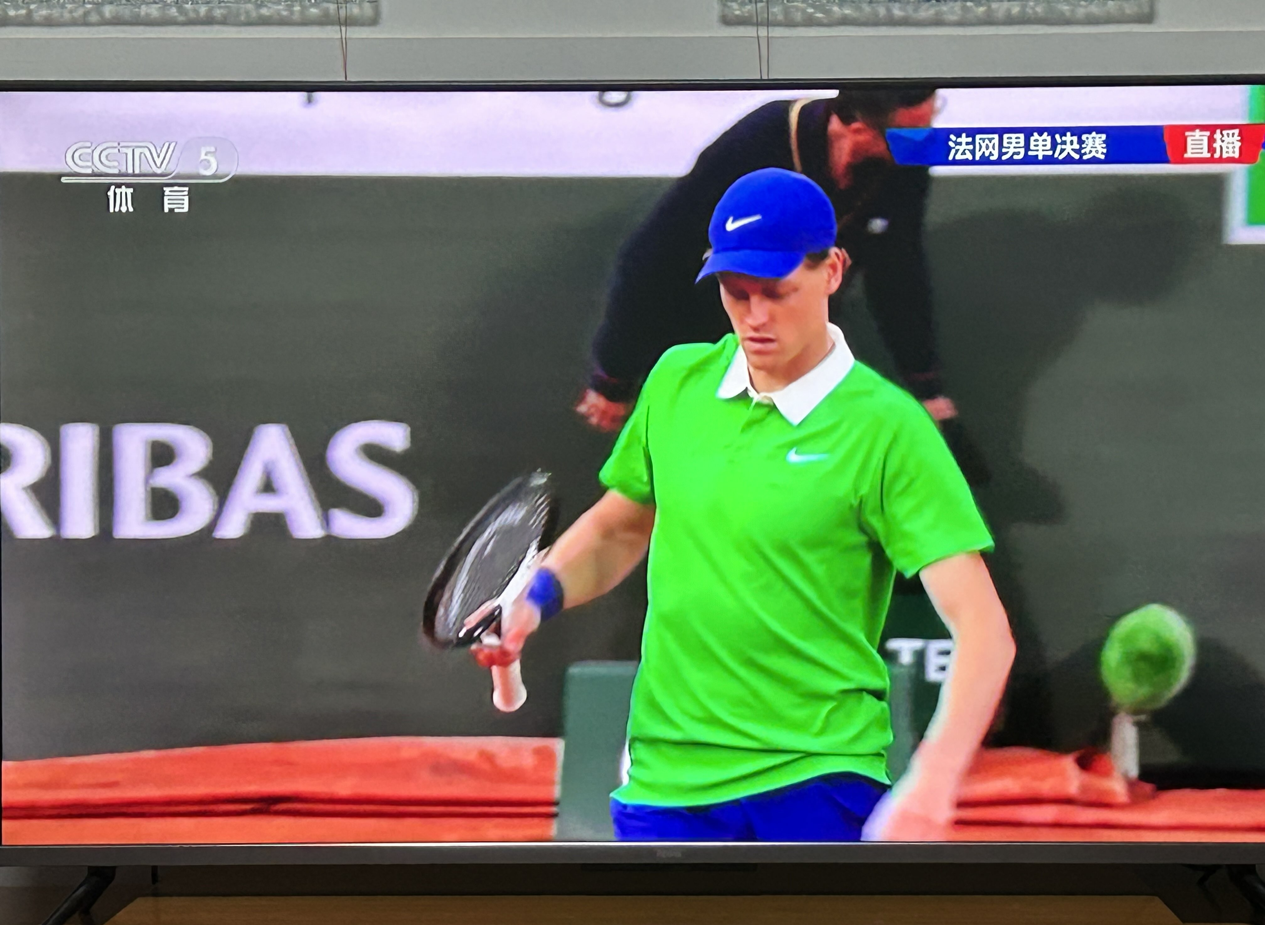 法国网球队轻取英国网球队,瓦林卡制霸全场的简单介绍 法国网球队轻取英国网球队,瓦林卡制霸全场的简单介绍