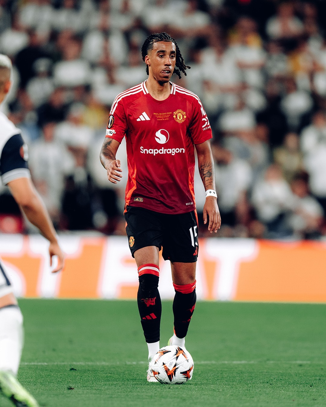 包含曼联出色表现，锁定欧冠资格的词条