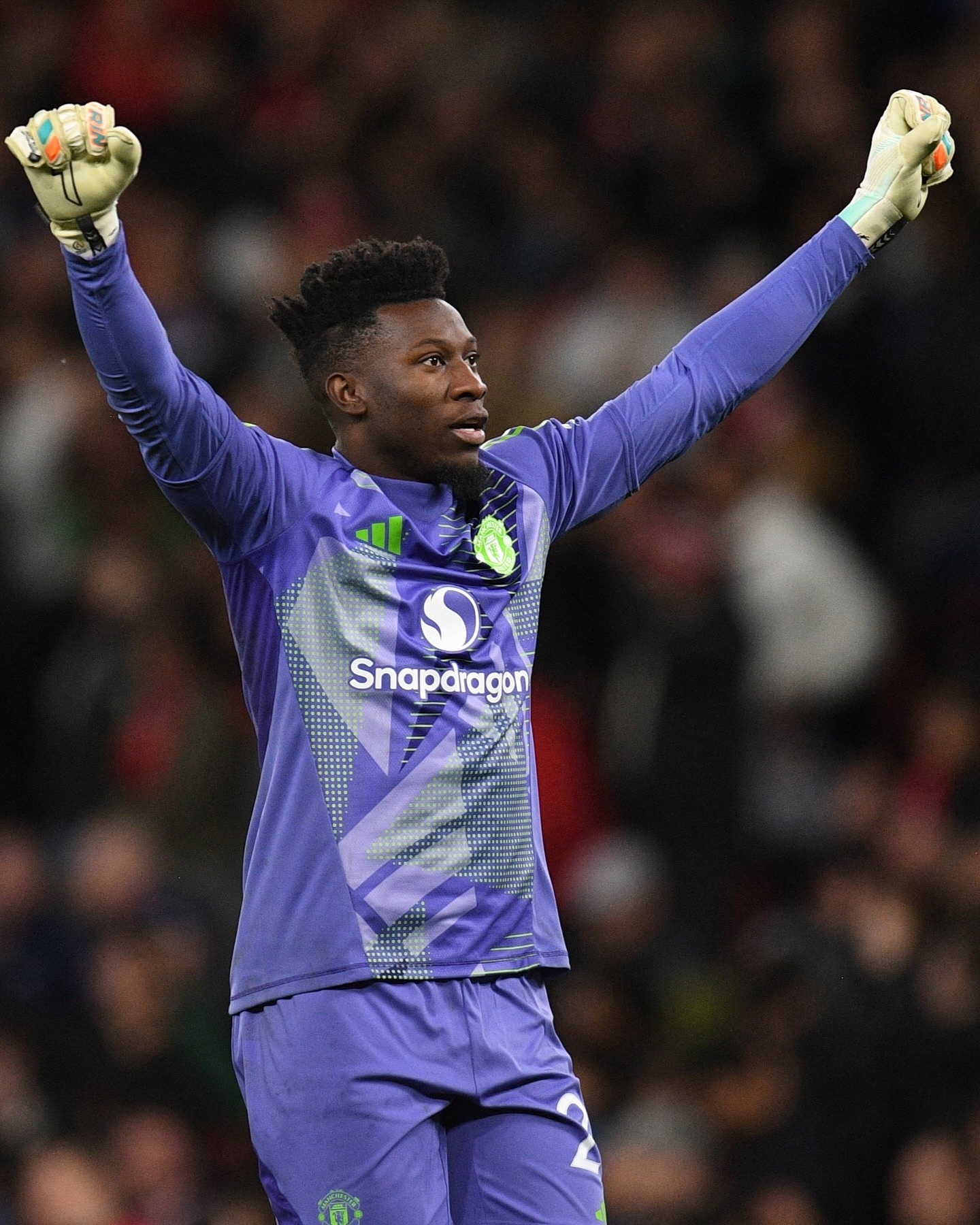 包含曼联出色表现，锁定欧冠资格的词条