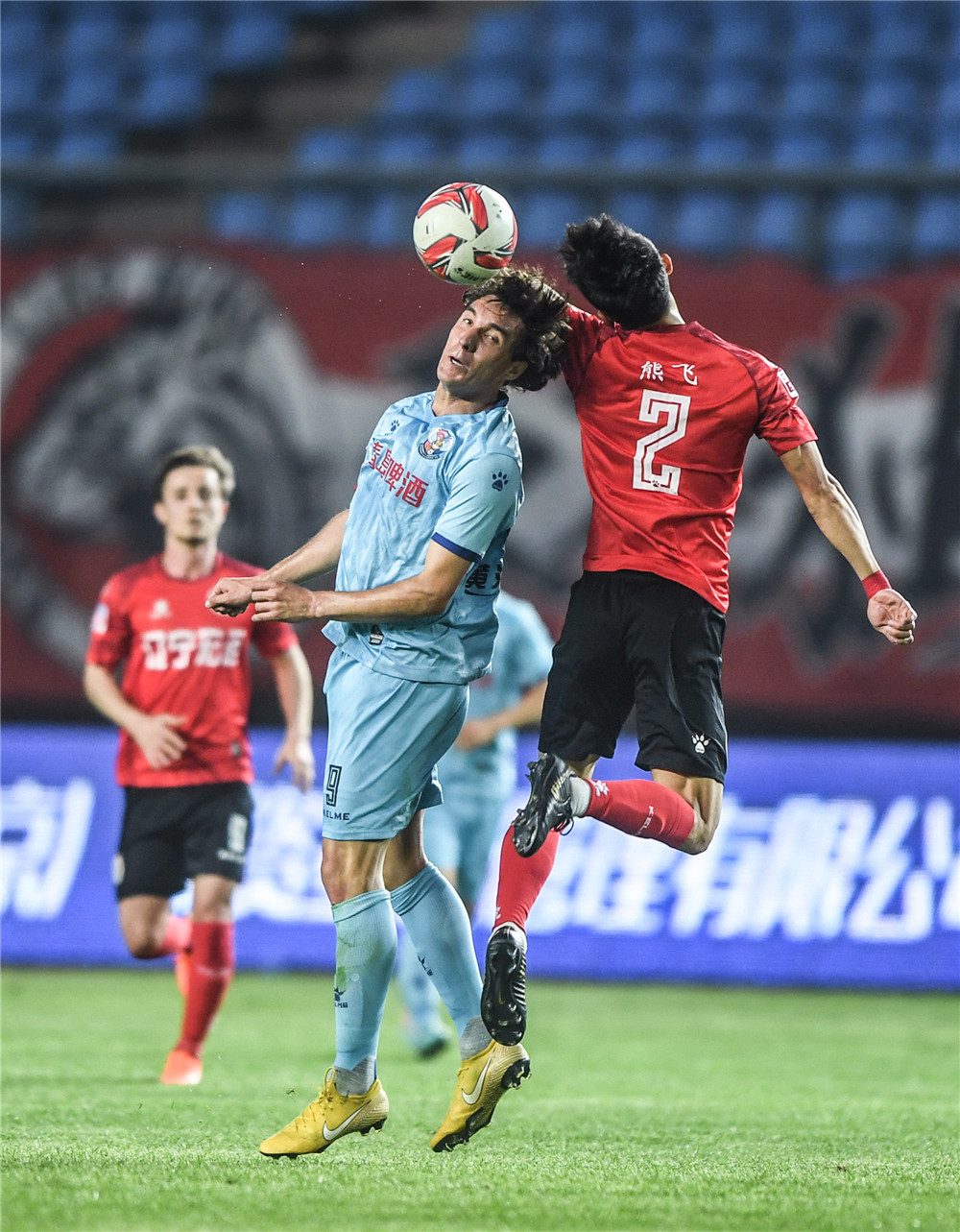 包含上海战术犀利，力压对手取胜的词条