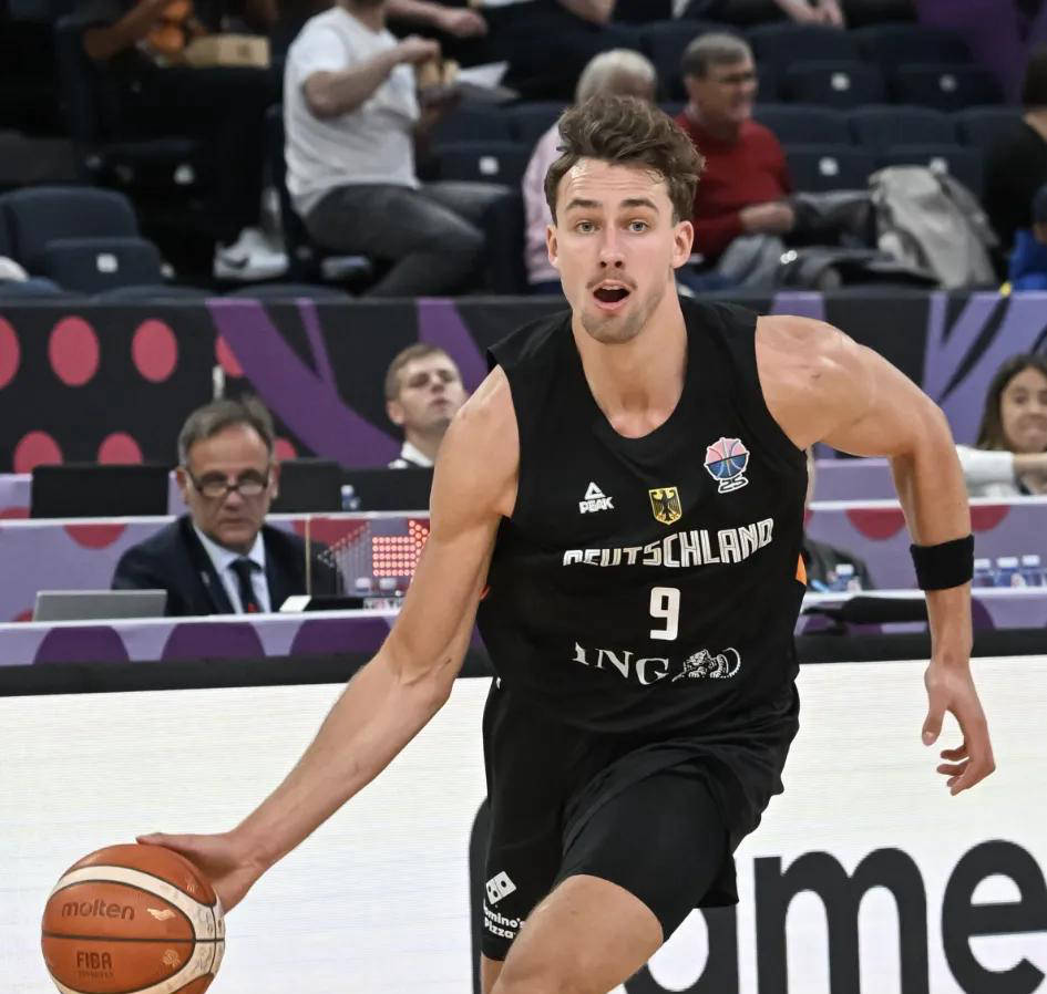 包含德国在关键时刻击败英格兰,取得欧锦赛半决赛资格的词条 包含德国在关键时刻击败英格兰,取得欧锦赛半决赛资格的词条