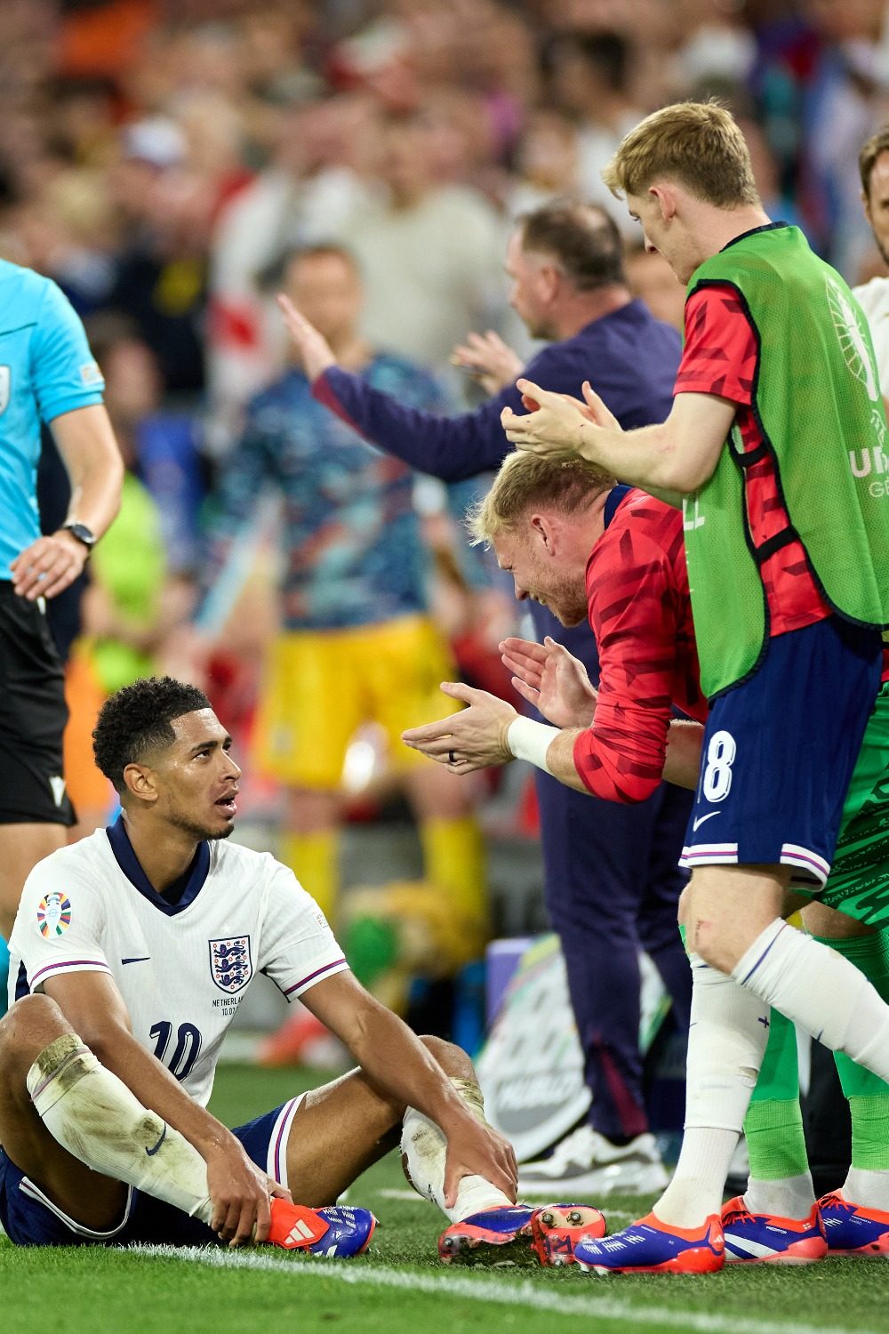 开云体育APP下载-英格兰国家队在欧预赛中迎战挑战，展现战斗力