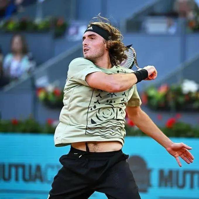 关于ATP总决赛险胜澳网，阿尔卡拉斯带队取胜的信息