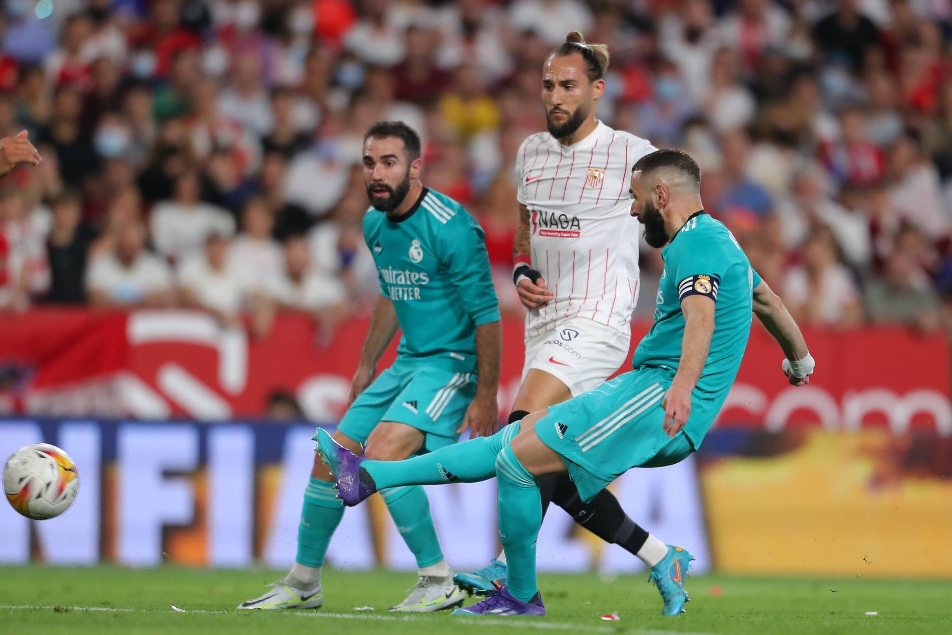 哥伦比亚绝杀罗马，本泽马统治全场的简单介绍