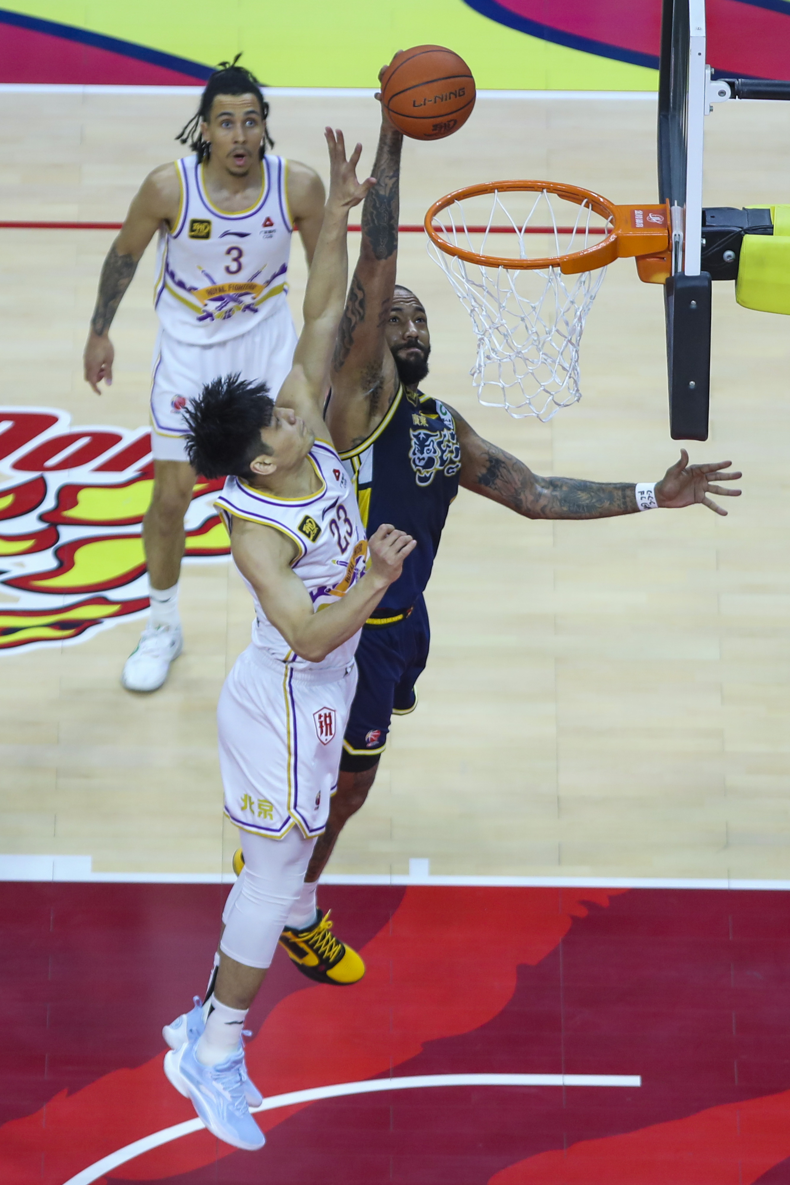 广东队完胜辽宁队，字母哥带队取胜