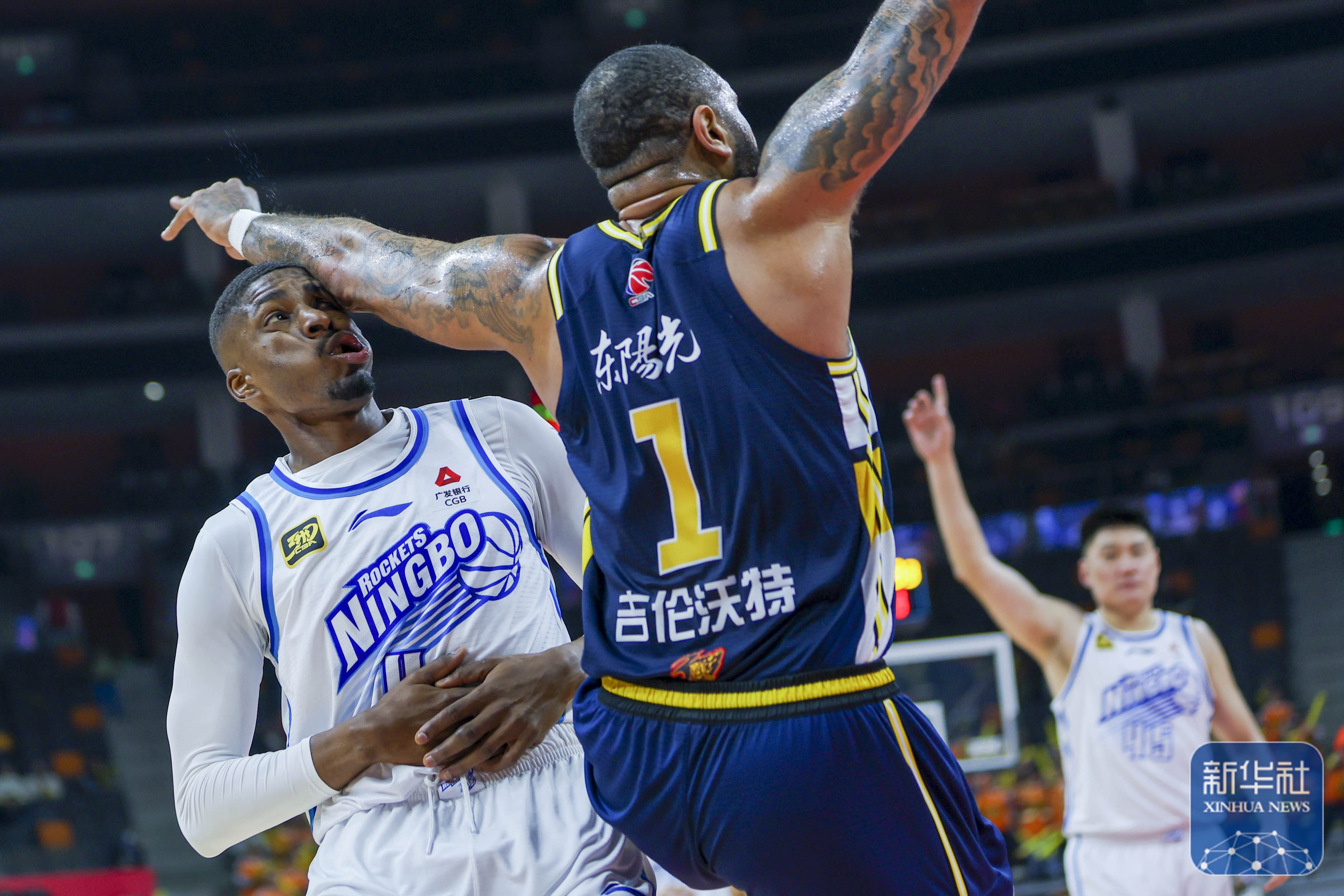 广东队完胜辽宁队，字母哥带队取胜