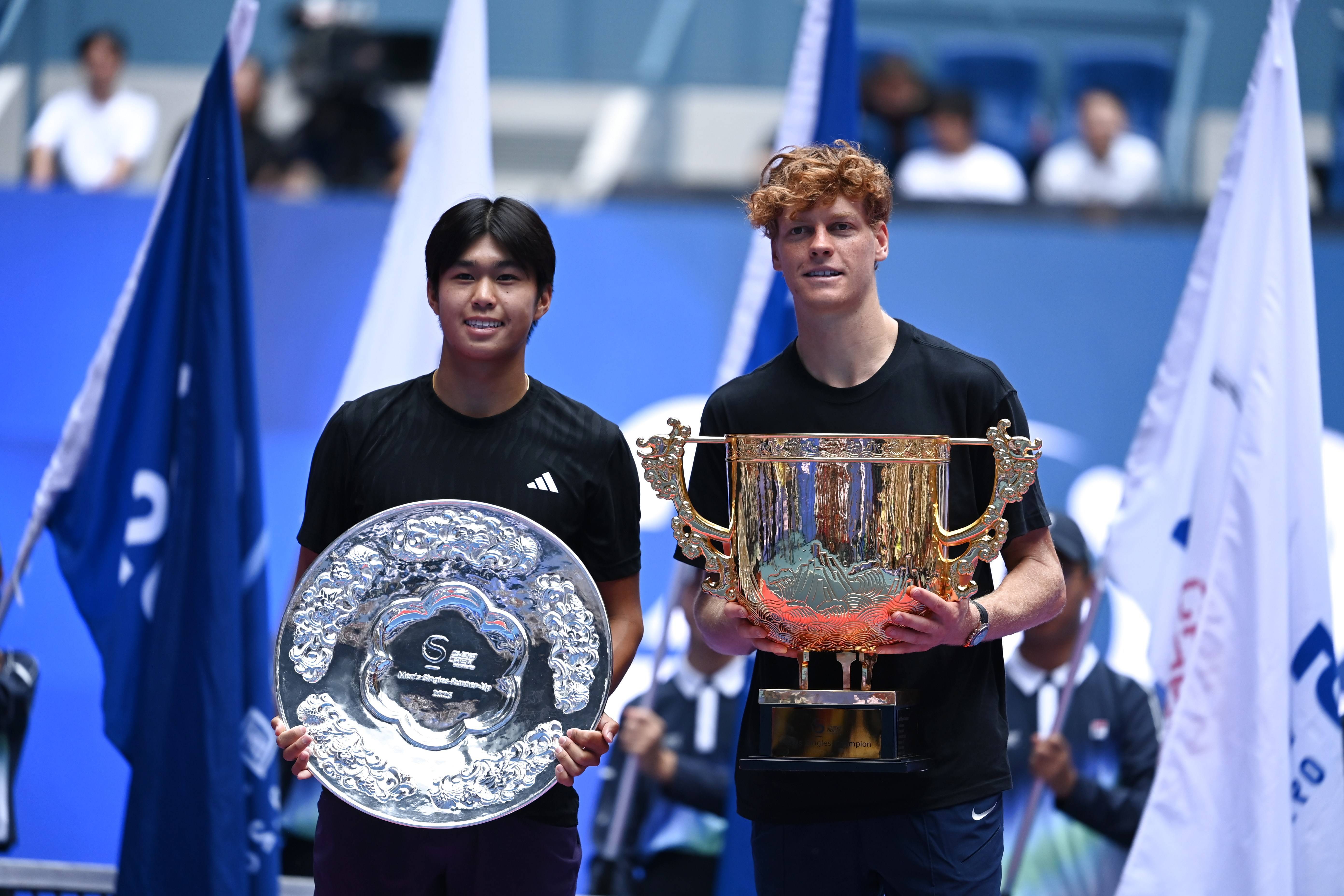 关于ATP总决赛险胜戴维斯杯，辛纳状态火热的信息