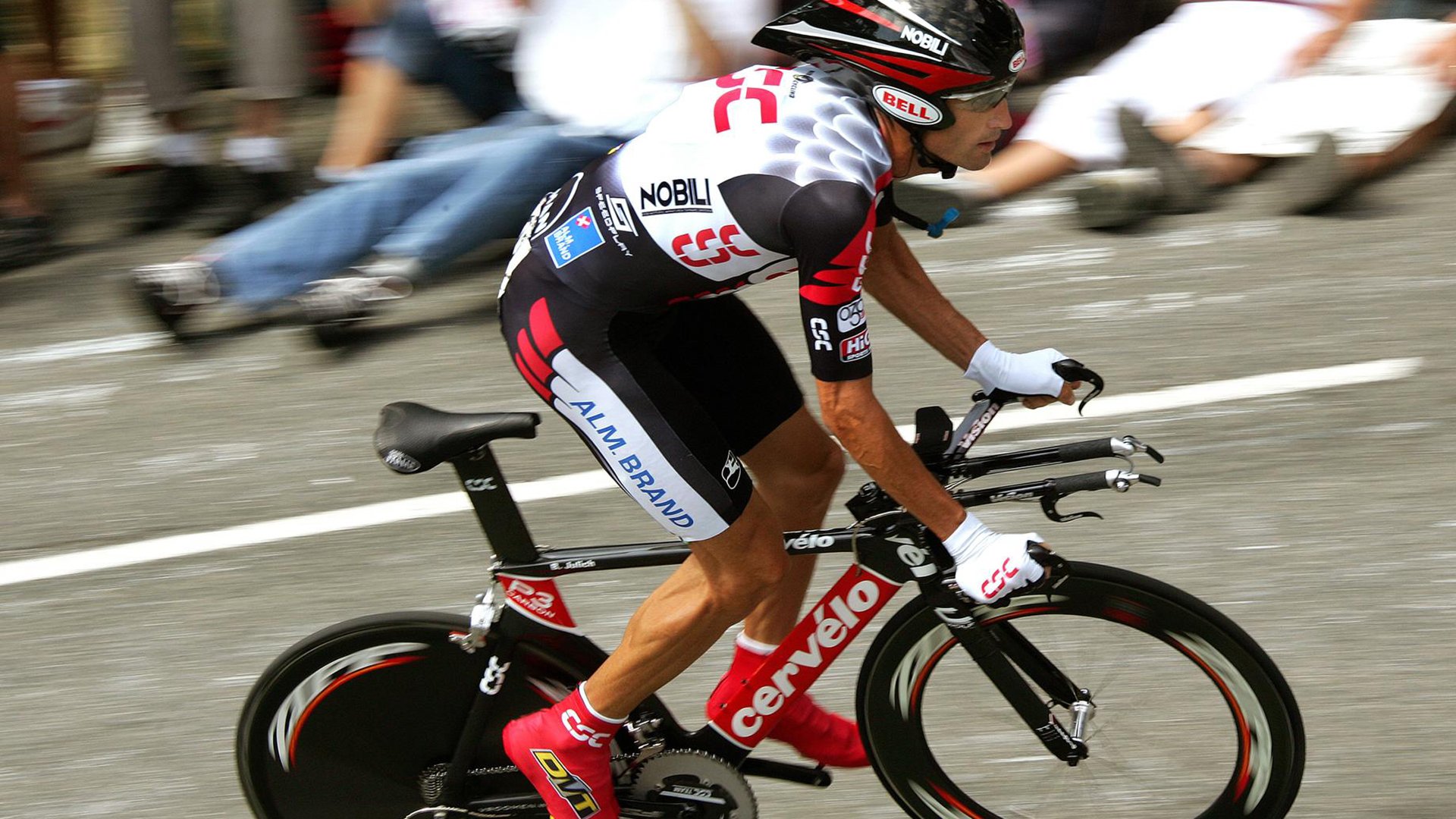 猛龙对阵深圳队,英格拉姆用实力证明自己