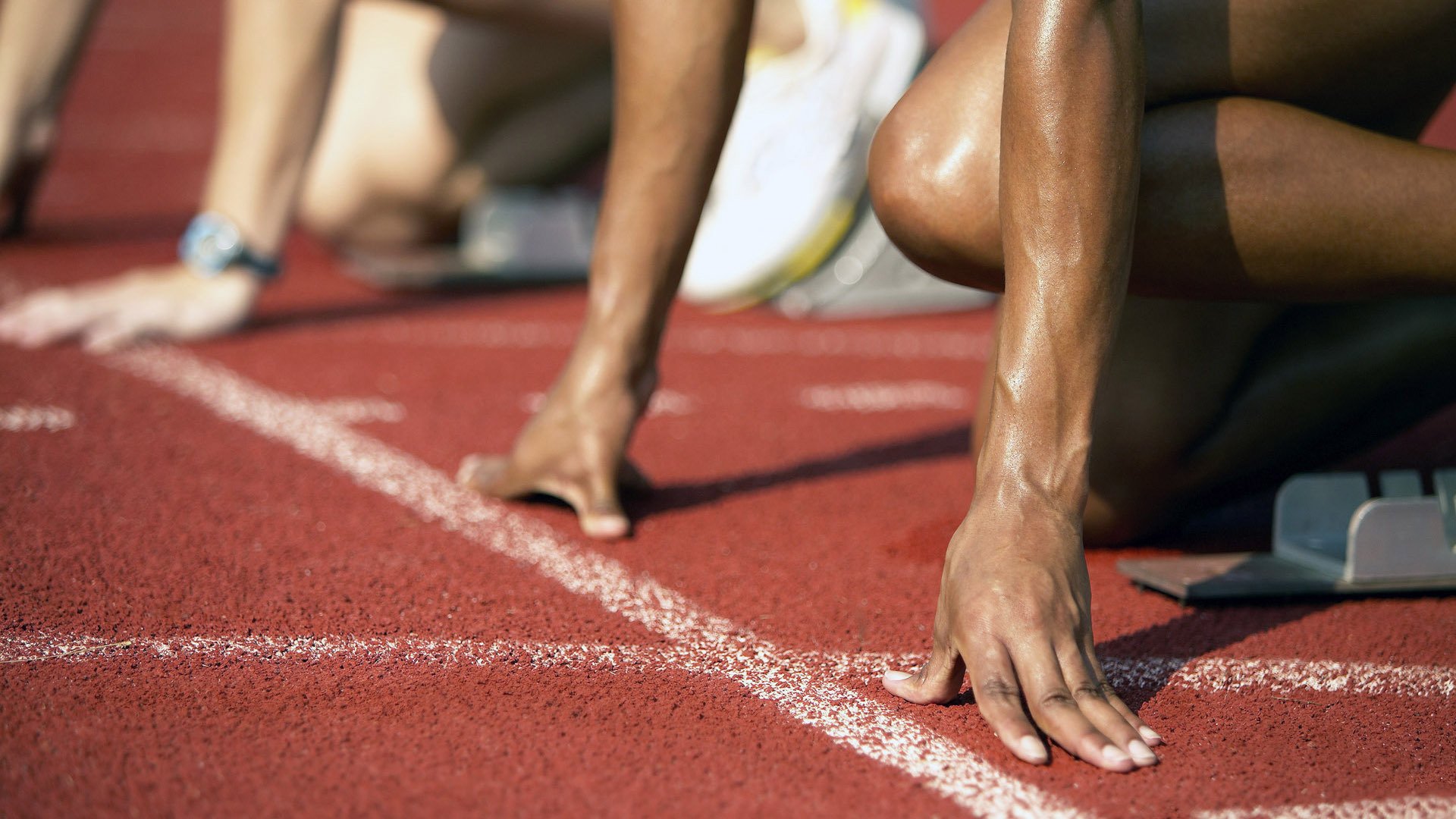 从戴维斯杯逆转美网到德约科维奇状态火热，一场关于韧性与统治力的双重叙事