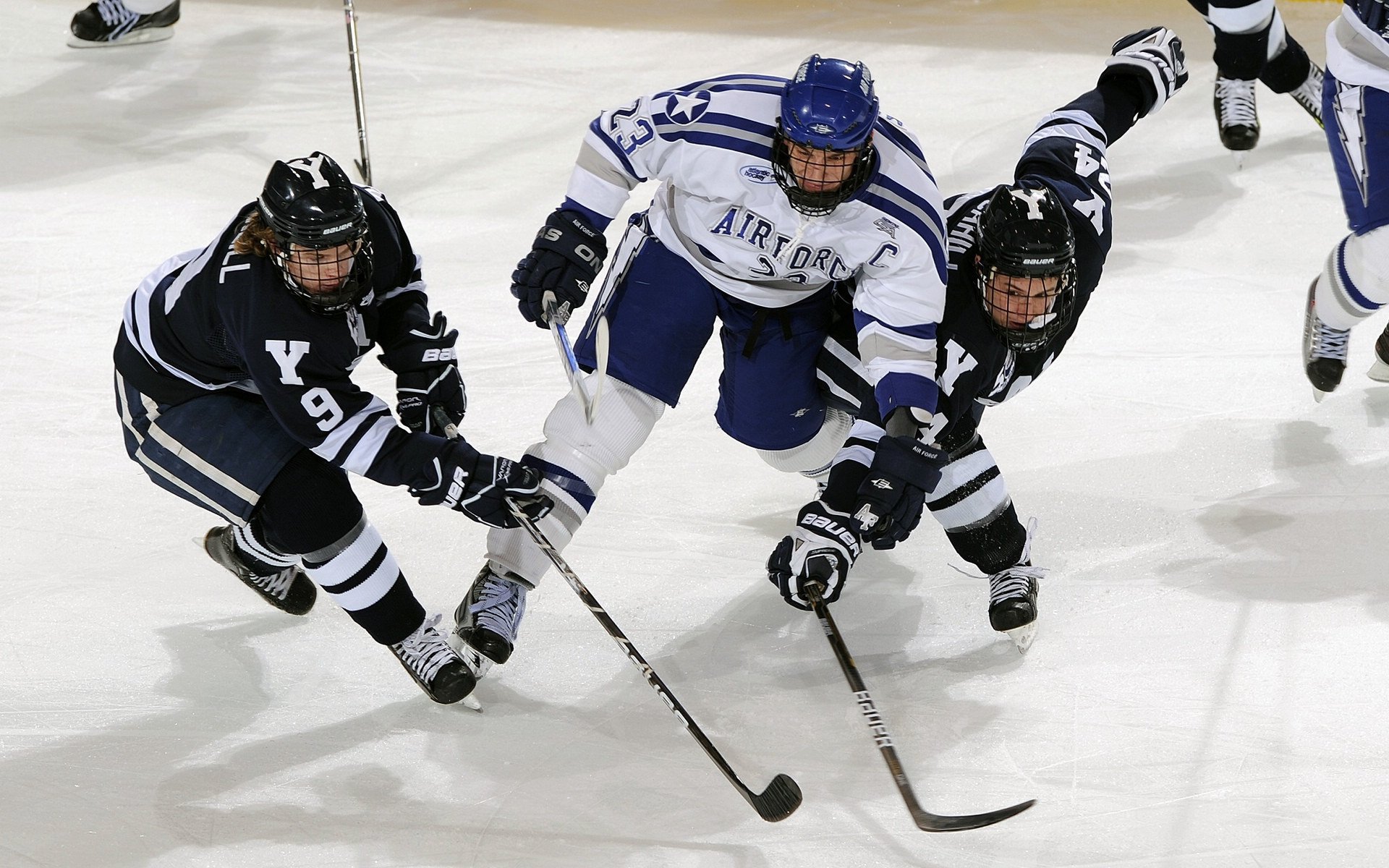 绿茵场上的绝杀与球台前的闪耀，当德国足球遇见中国乒乓